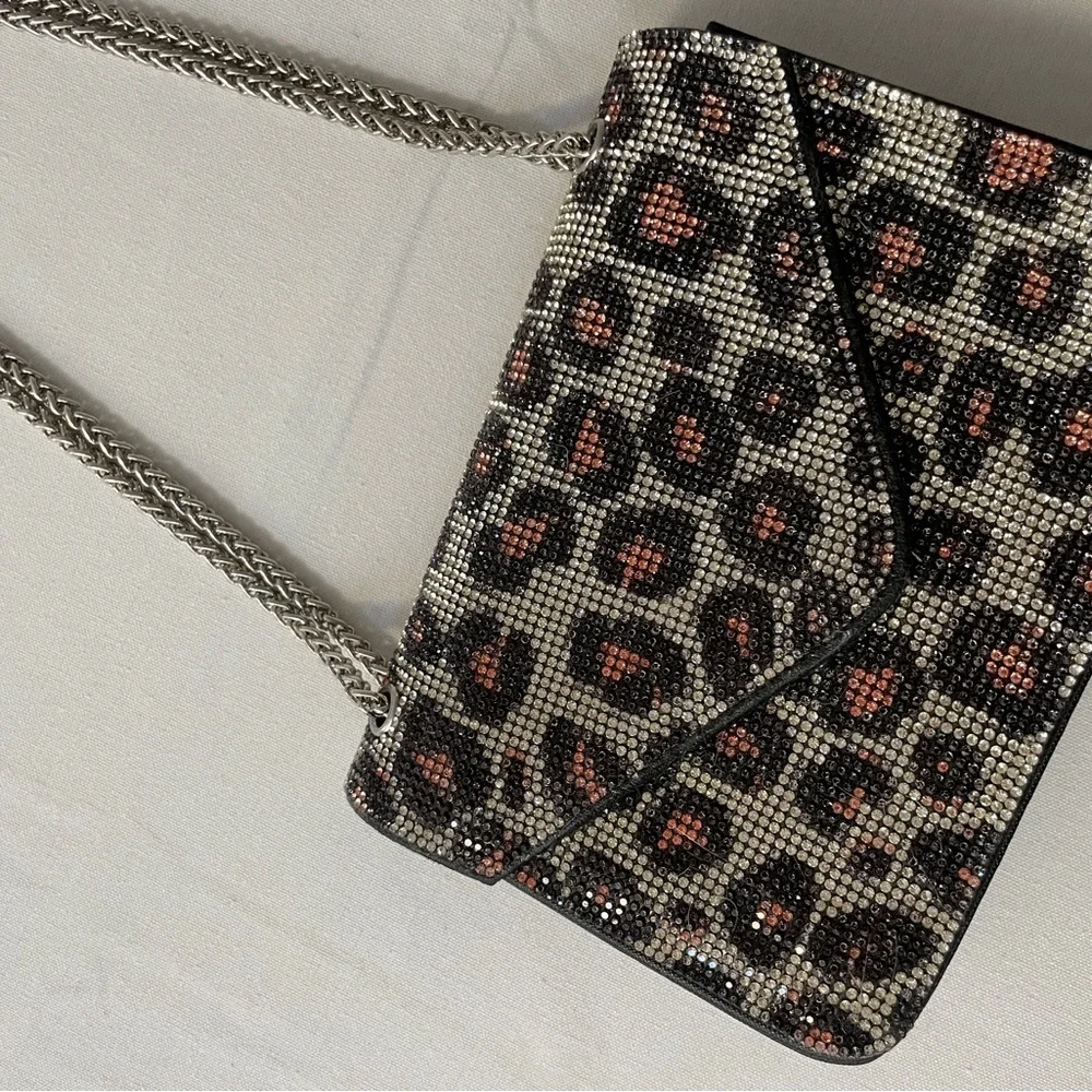 Leopard Print Chain Strap Bag - Picture 3 of 8